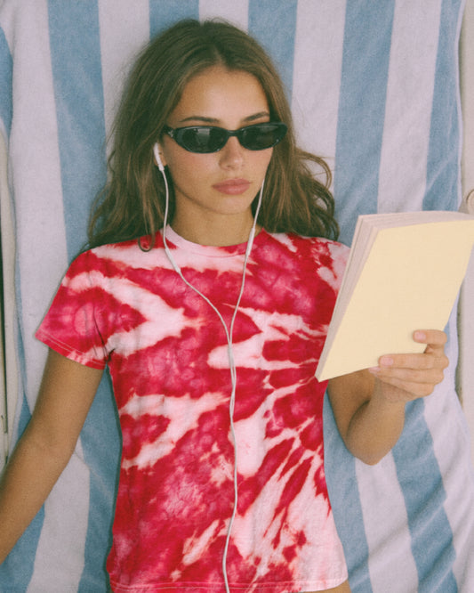 Chinese red tie dye t-shirt